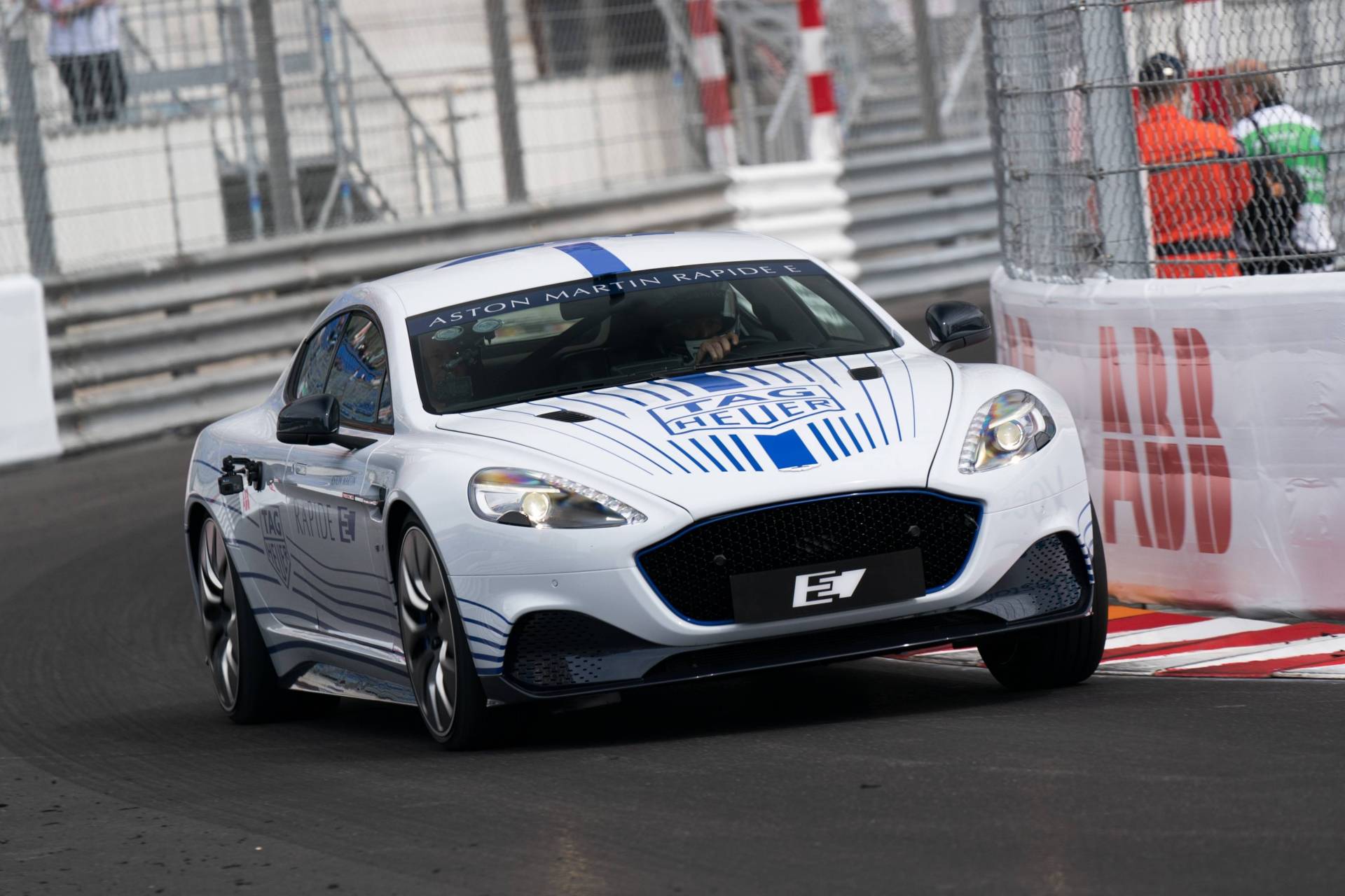 aston-martin-rapide-e (3)