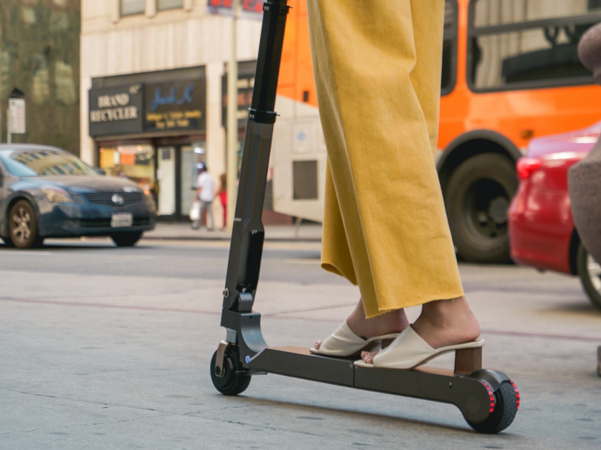 hyundai-electric-scooter-01