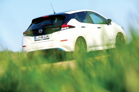 Zlata sredina med električarji