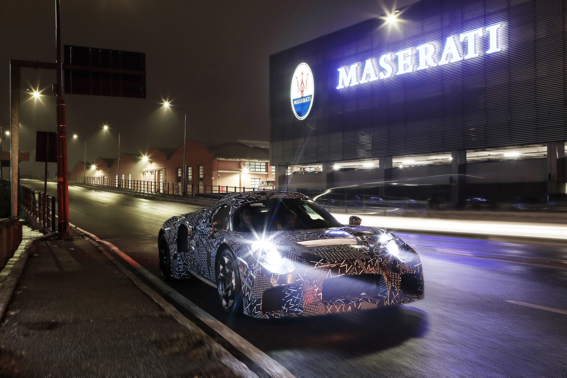 2020-Maserati-Sports-Car-1