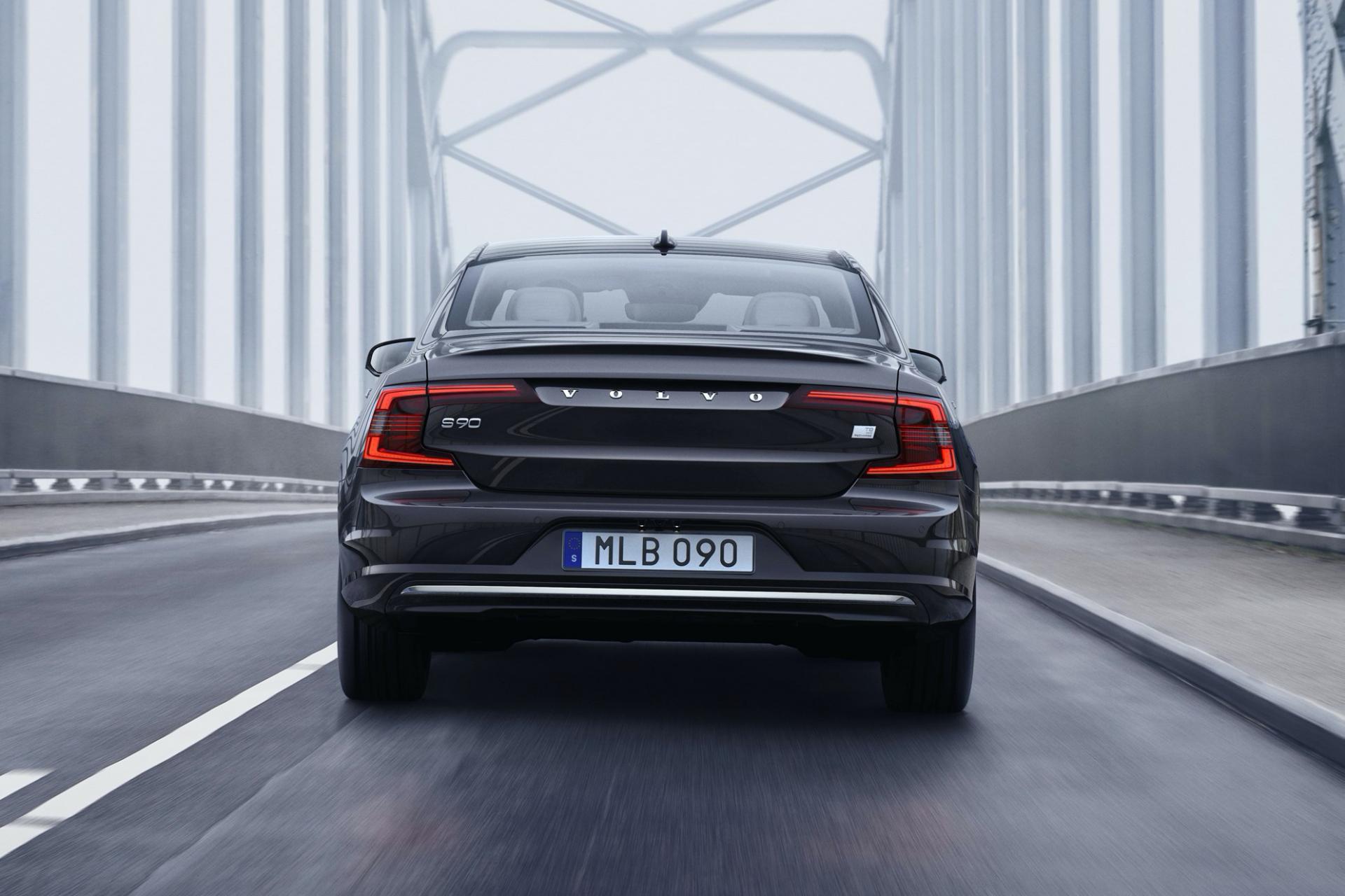 2021-Volvo-S90-V90 (1)