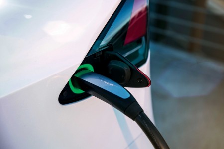 Padec cene proizvodnje električnih vozil