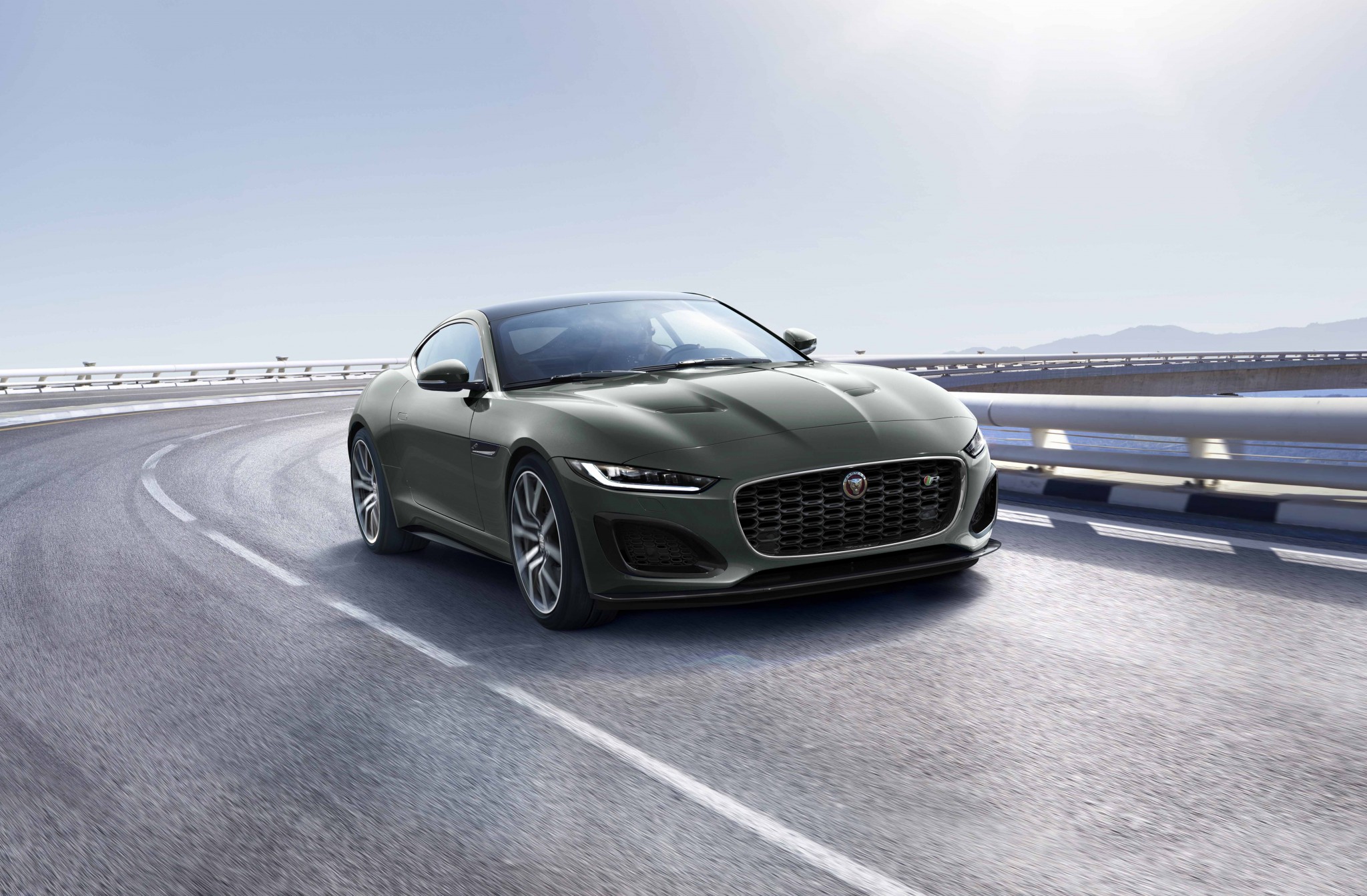 Jag_F-TYPE_Heritage60Edition_21MY_091220_03 (1)