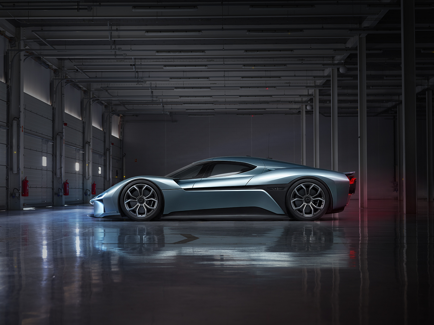 NIO+EP9+side
