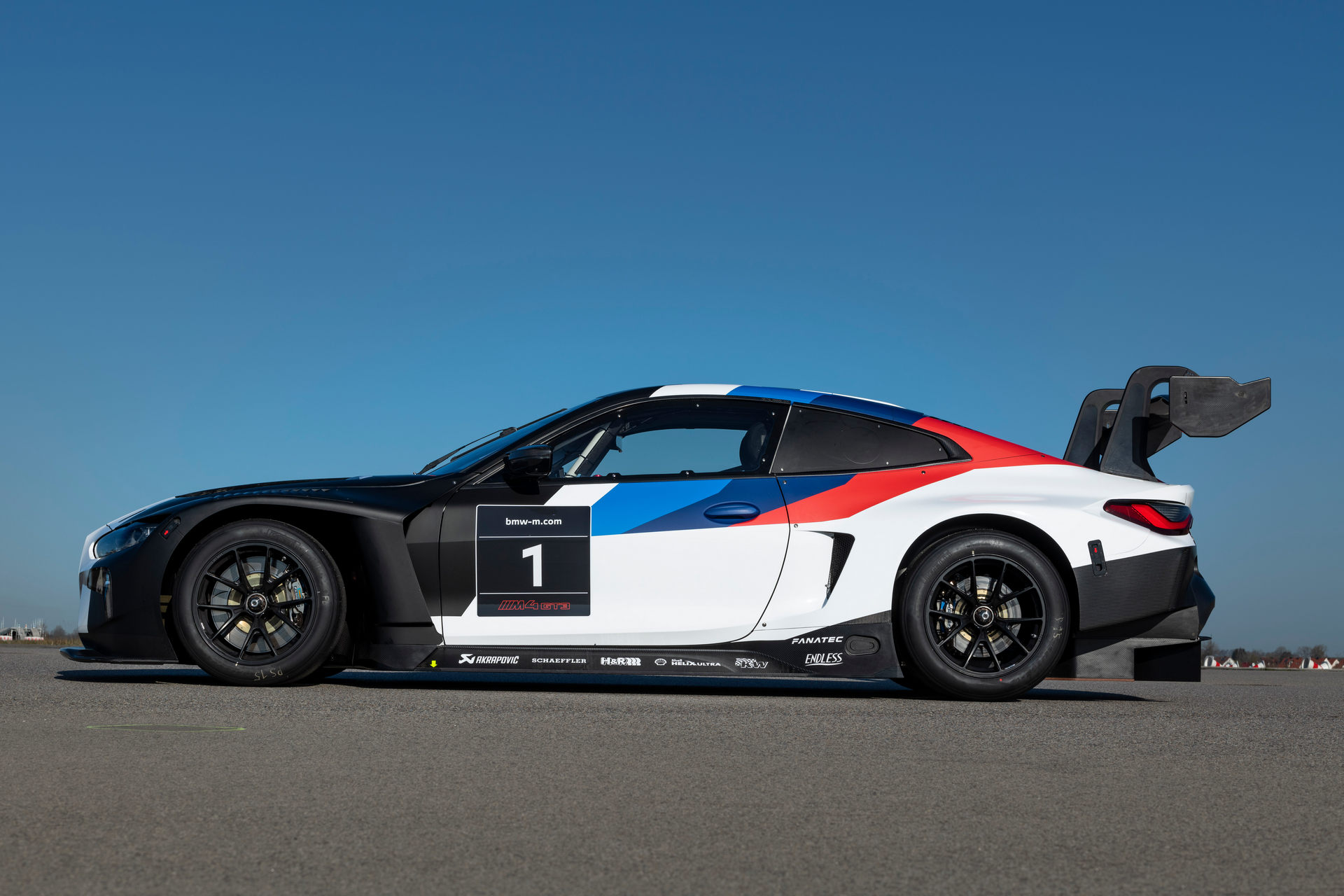 BMW predstavil dirkalno različico M4 GT3 - Avto+Šport