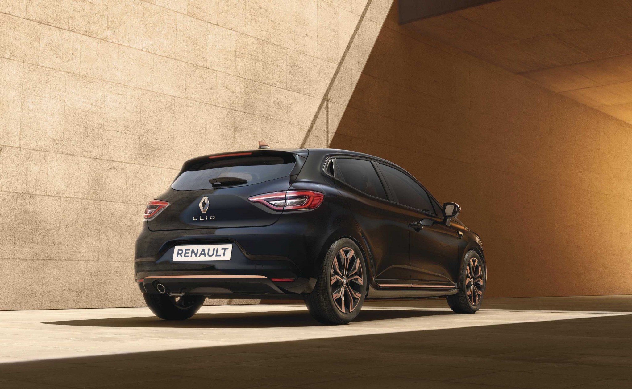 2021 - Renault Clio Lutecia Limited Series (3)