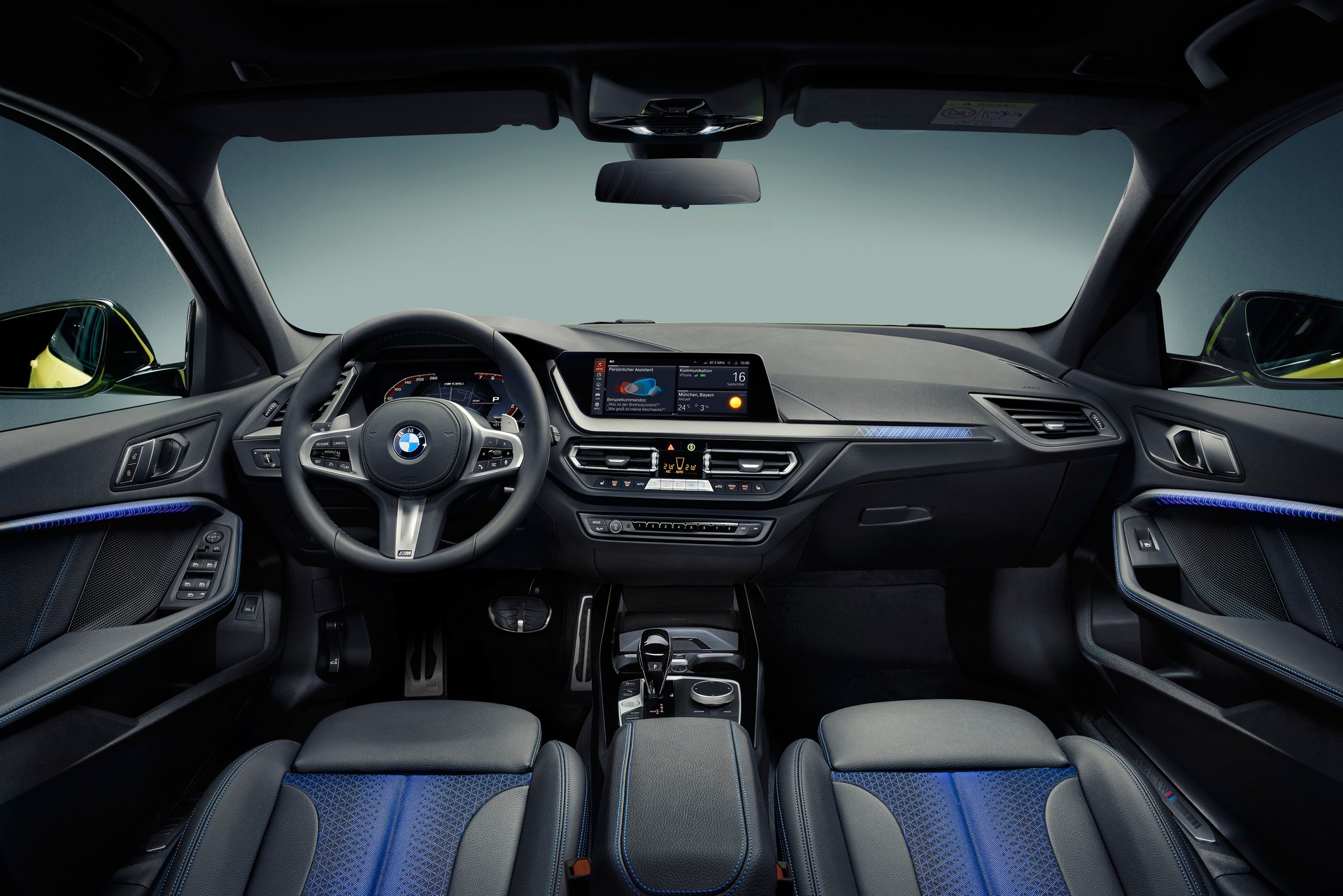 BMW-M135i-xDrive (2)