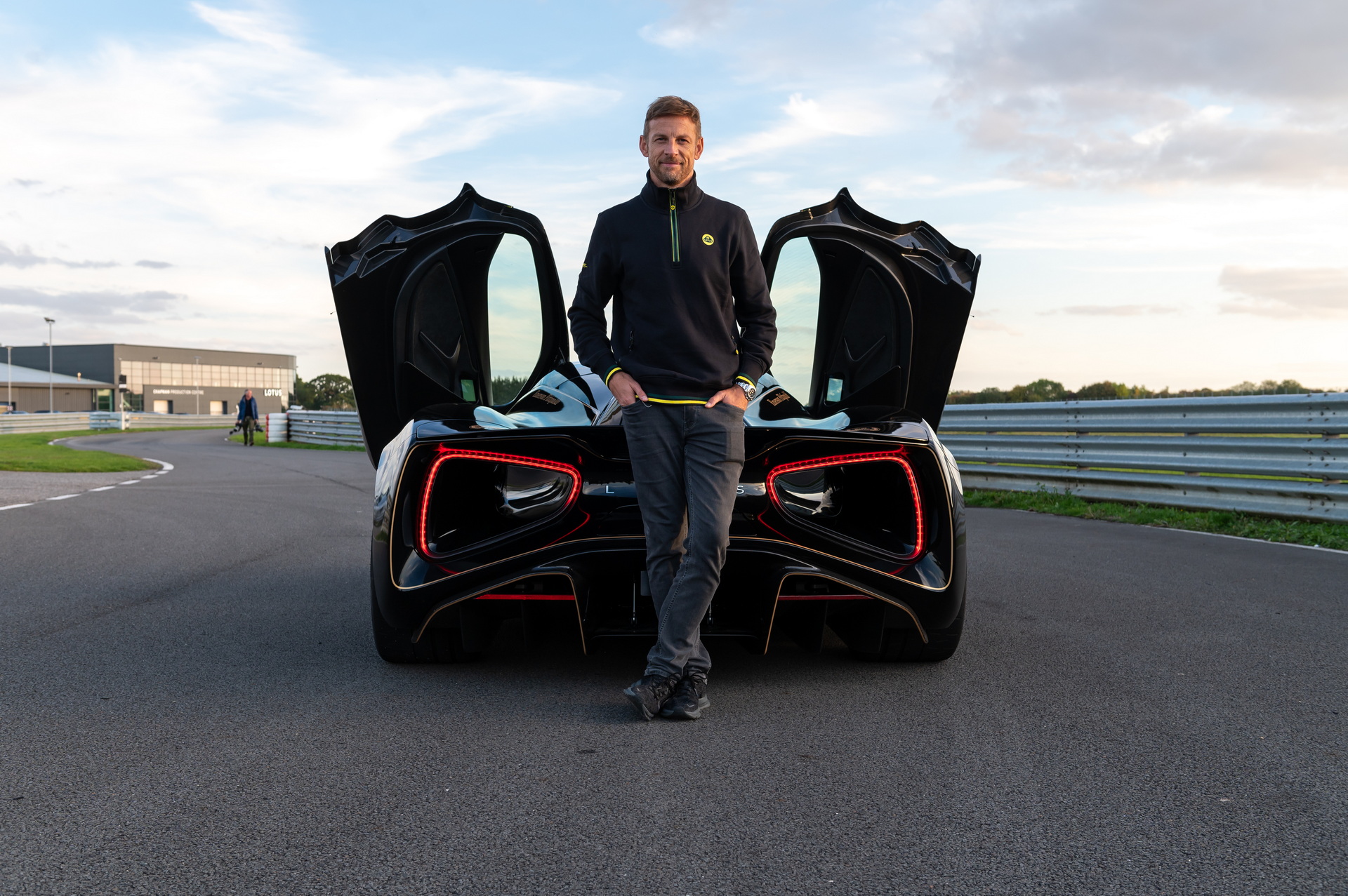 Lotus-Evija-Fittipaldi (6)