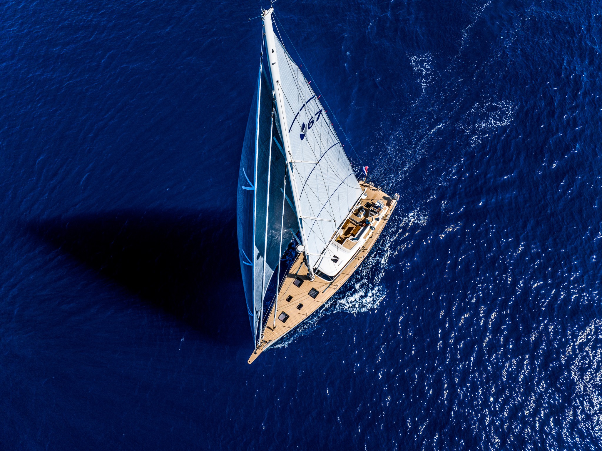 Bentley x Contest Yachts - 15