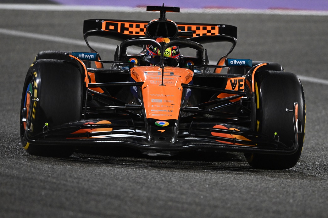 BAHRAIN, BAHRAIN - APRIL 13: Oscar Piastri of Australia driving the (81) McLaren MCL39 Mercedes on track during the F1 Grand Prix of Bahrain at Bahrain International Circuit on April 13, 2025 in Bahrain, Bahrain. (Photo by Rudy Carezzevoli/Getty Images)