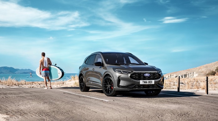 2025_FORD_KUGA_BLACK_PACKAGE_01