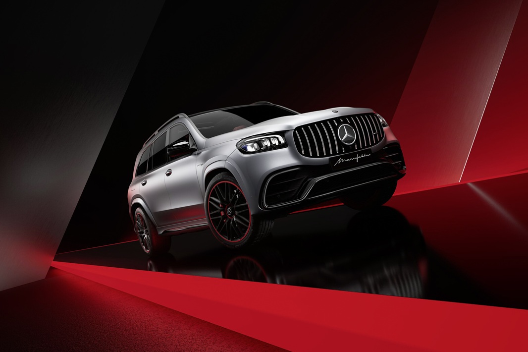 2025 / Mercedes-AMG GLS 63 4MATIC+ MANUFAKTUR Arctic Silver Edition / Energieverbrauch kombiniert 13,5 -13,3  l/100 km; CO2-Emissionen kombiniert 306-300 g/km, CO2-Klasse: G;Energieverbrauch kombiniert 13,5 -13,3  l/100 km; CO2-Emissionen kombiniert 306-300 g/km, CO2-Klasse: G*

2025 / Mercedes-AMG GLS 63 4MATIC+ MANUFAKTUR Arctic Silver Edition / combined energy consumption 13.5-13.3 l/100 km; combined CO2 emissions 306-300 g/km; CO2 class: G;combined energy consumption 13.5-13.3 l/100 km; combined CO2 emissions 306-300 g/km; CO2 class: G*
