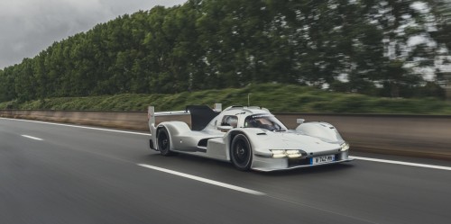 Zmagovalni dirkalnik za cesto