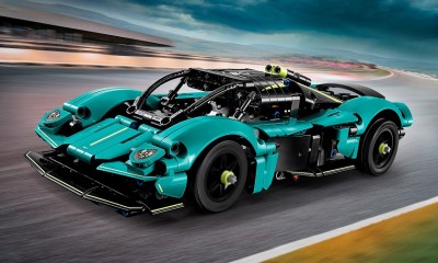 Aston Martin Valkyrie iz LEGO kock Aston Martin Valkyrie iz LEGO kock