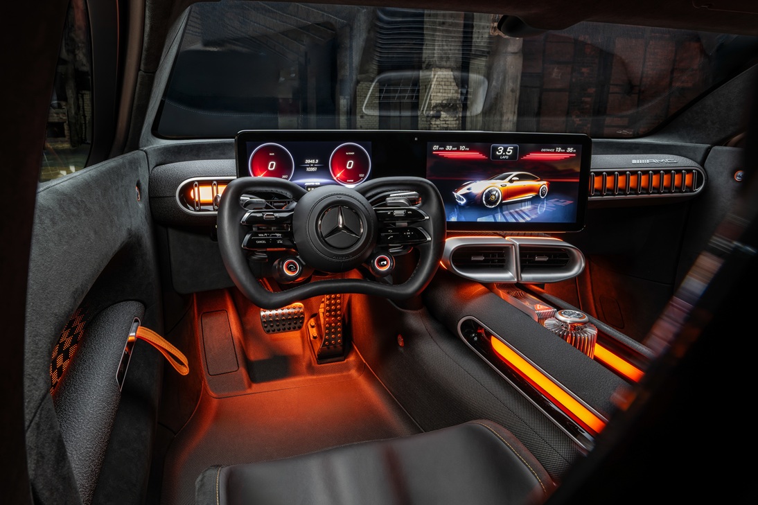 Mercedes-AMG präsentiert den CONCEPT AMG GT XX Mercedes-AMG presents the CONCEPT AMG GT XX