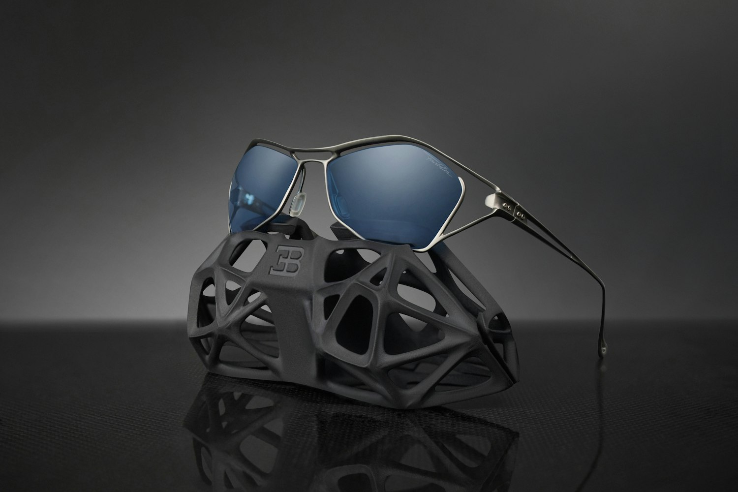 082509-bugatti-new-eyewear-collection (1)