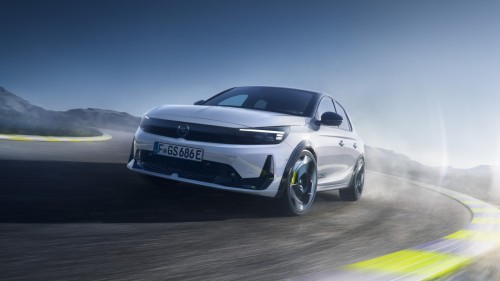 Corsa, ki do 100 km/h pospeši v 5,5 sekunde
