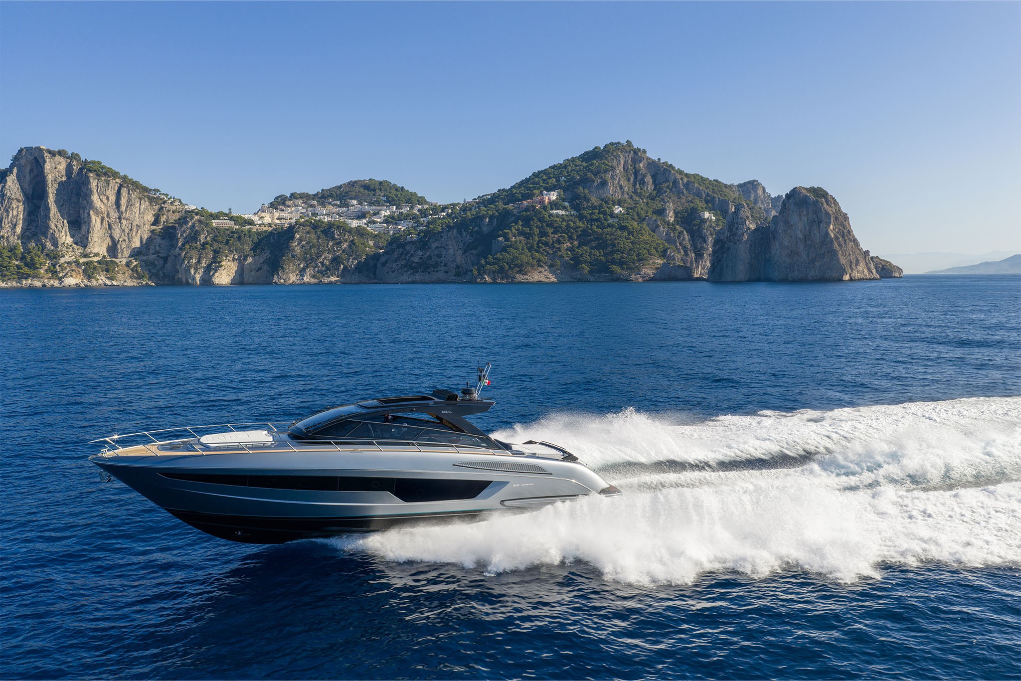 Riva58'CapriNewExteriors_0016_97958