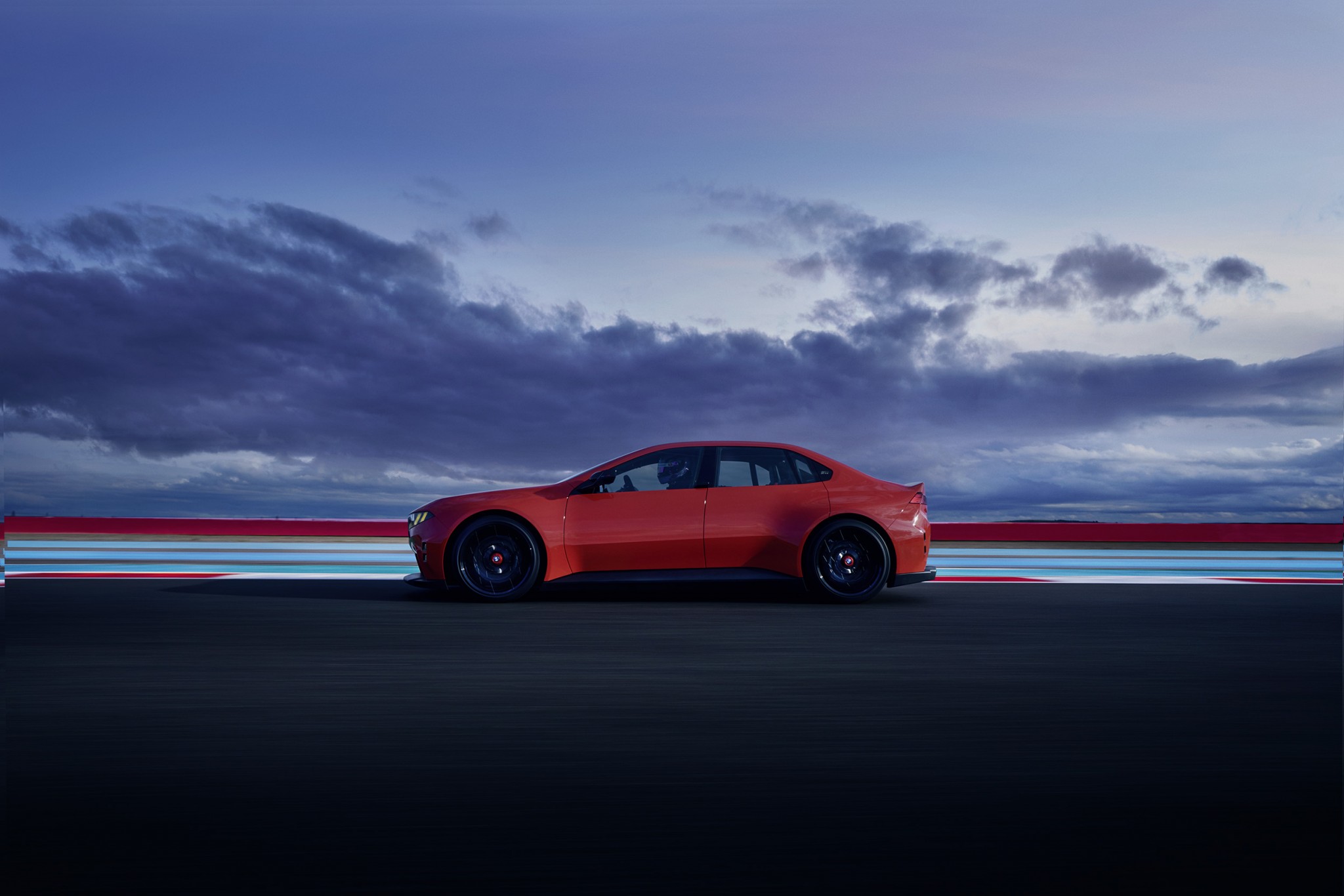 P90643943_highRes_bmw-m-concept-neue-k