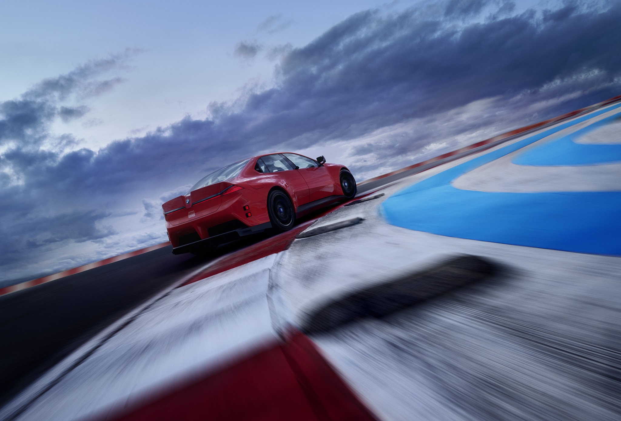 P90643945_highRes_bmw-m-concept-neue-k