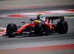 Lewis Hamilton zmagal s Ferrarijem